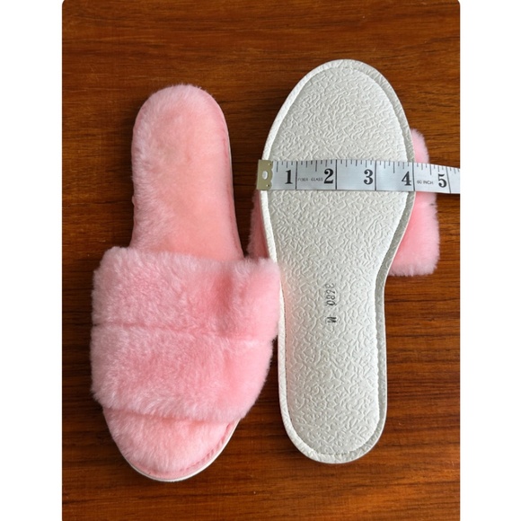 Vintage Fuzzy Bedroom Slippers in Light Baby Pink • Peep Toe • 60s MCM - Medium - Picture 9 of 9